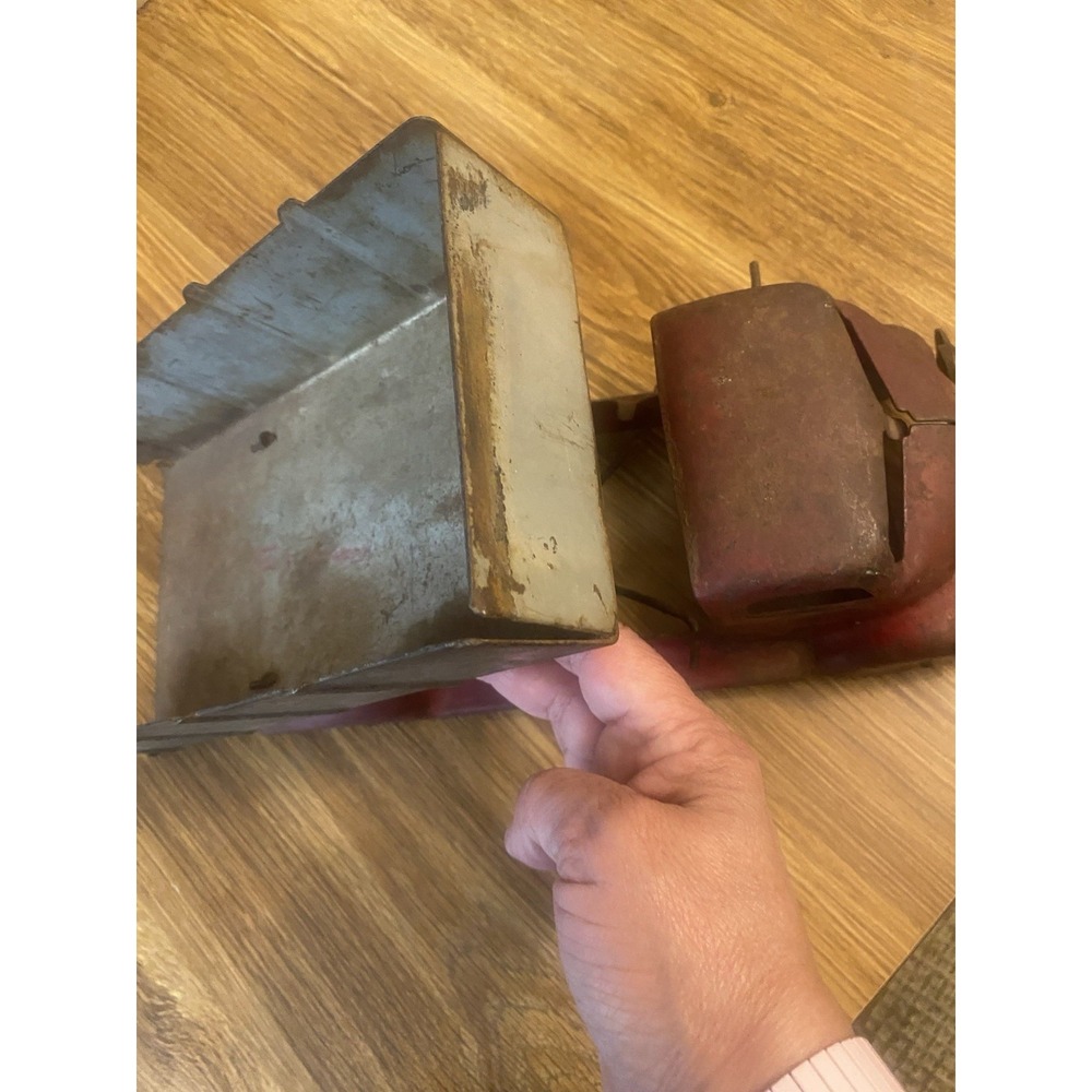 VTG 1930's Marx Steel Original Dump truck Wooden Wheels Missing Back Wheels-Rare - Picture 3 of 5